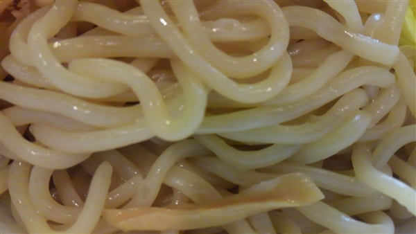 ΂\